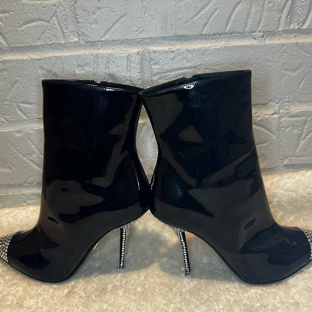 New Dolce & Gabbana Patent Leather Crystal Toe Booties Size 36.5
